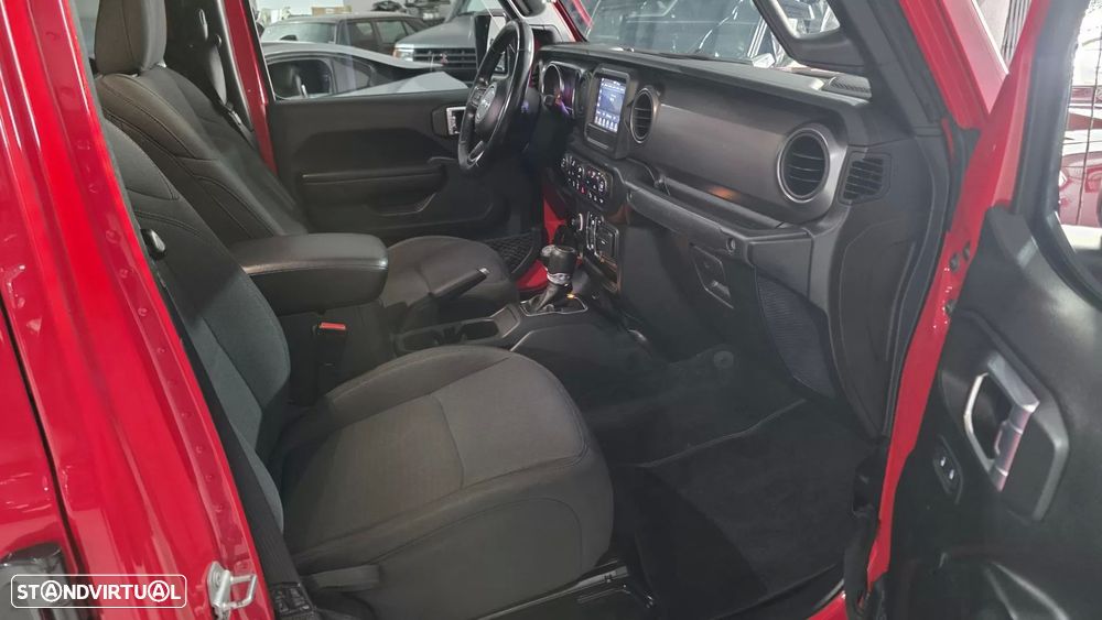 Jeep Gladiator 3.0 CRD Sport AT8 - 46