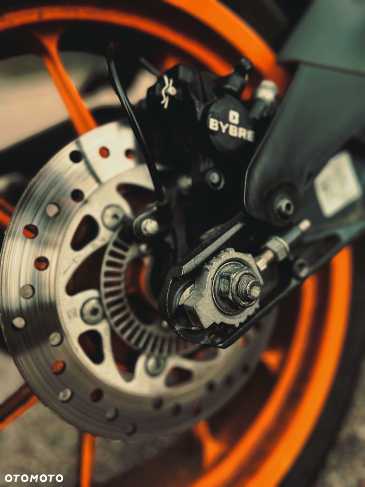 KTM RC 125 - 8