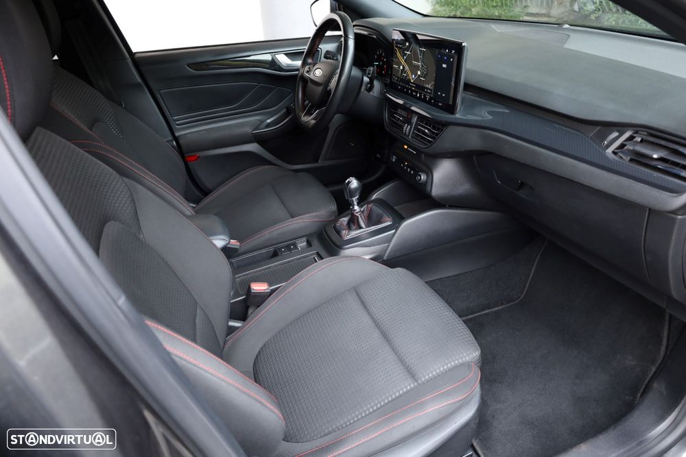 Ford Focus SW 1.0 EcoBoost MHEV ST-Line Aut. - 49