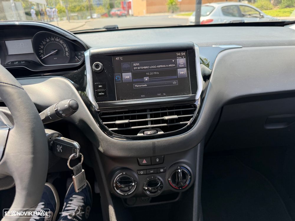 Peugeot 208 1.2 PureTech Active - 30