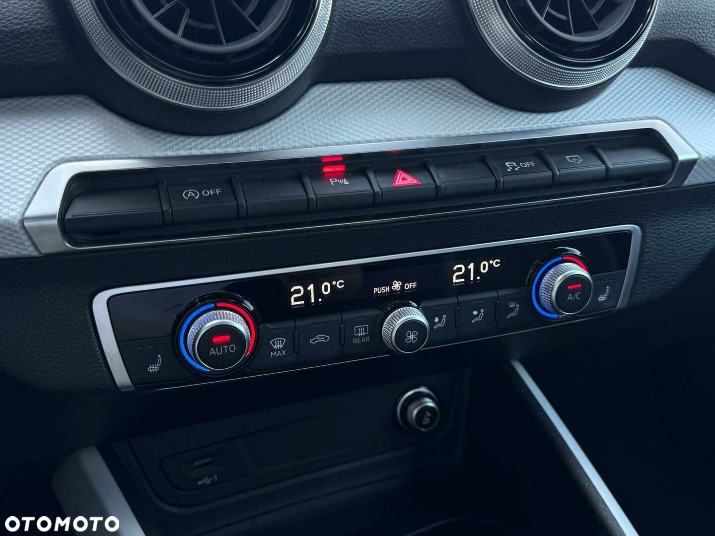 Audi Q2 - 24