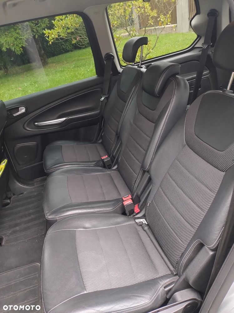 Ford Galaxy - 14