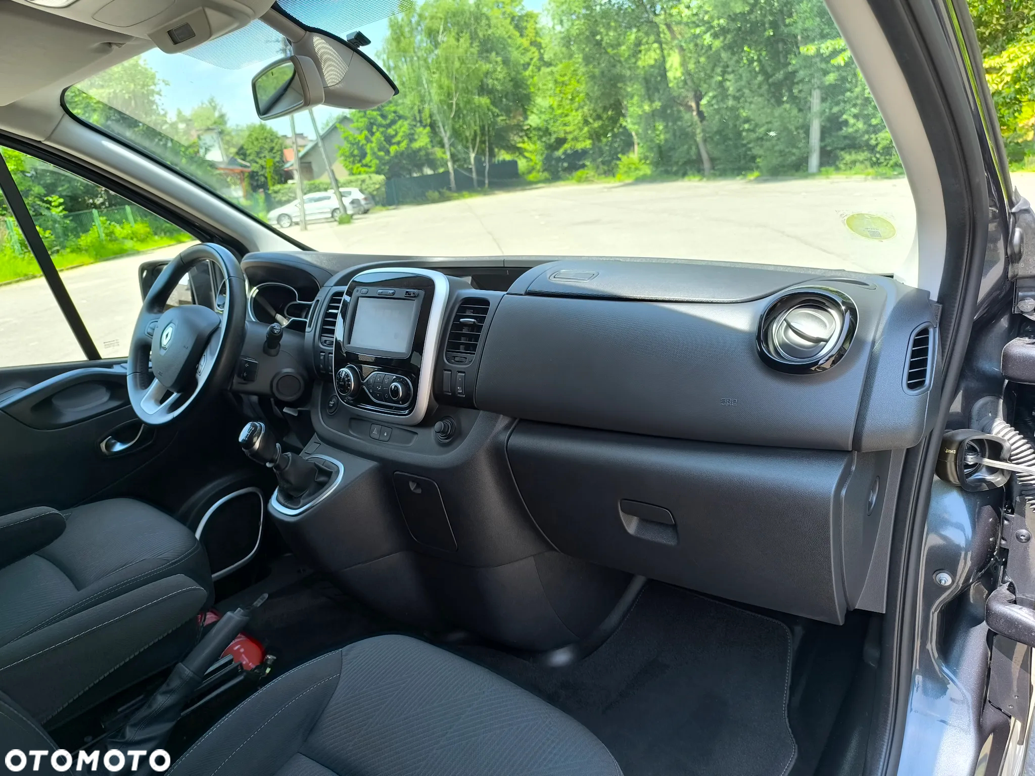 Renault Trafic Grand SpaceClass 2.0 dCi - 38