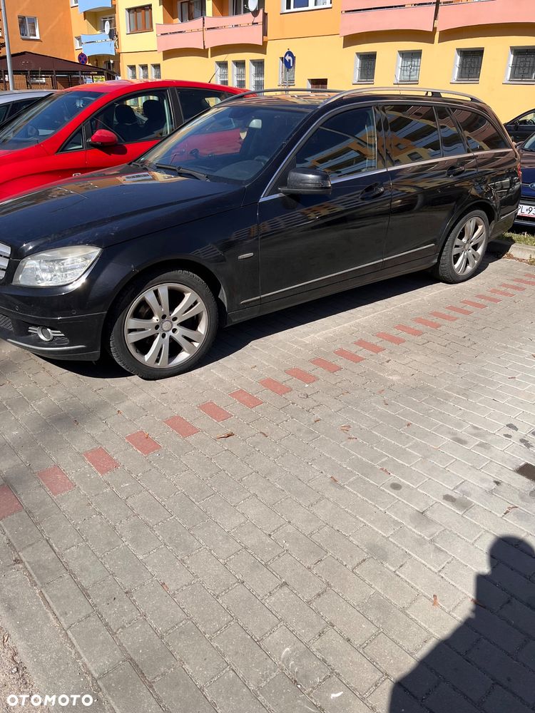 Mercedes-Benz Klasa C 180 CGI Automatik BlueEFFICIENCY Avantgarde - 2