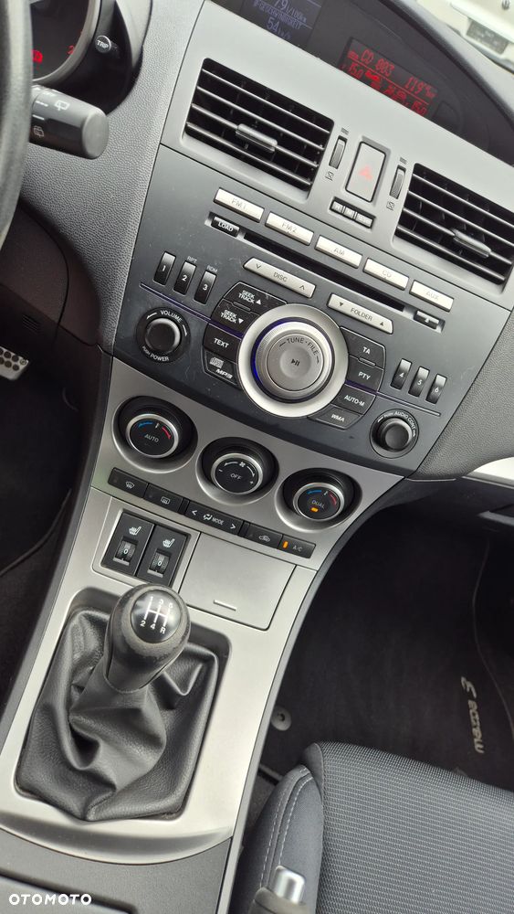 Mazda 3 1.6 Sport Active - 29