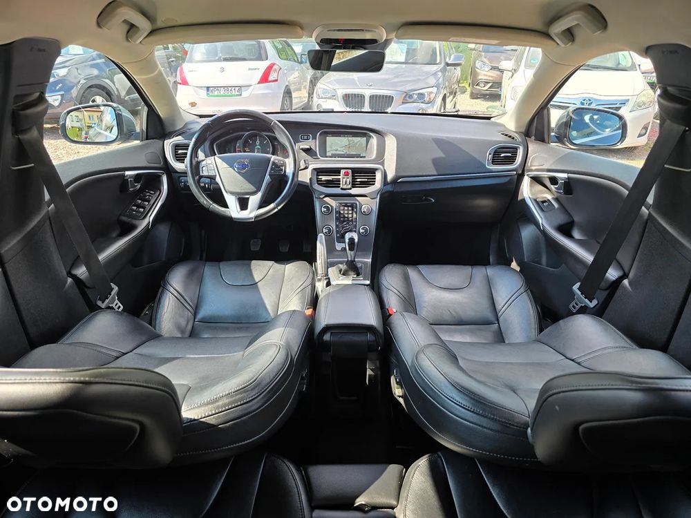 Volvo V40 D4 Summum - 15