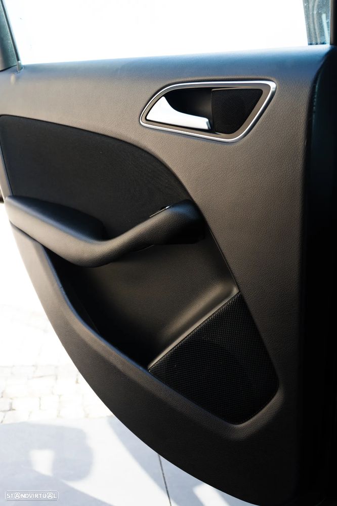 Mercedes-Benz B 200 - 13