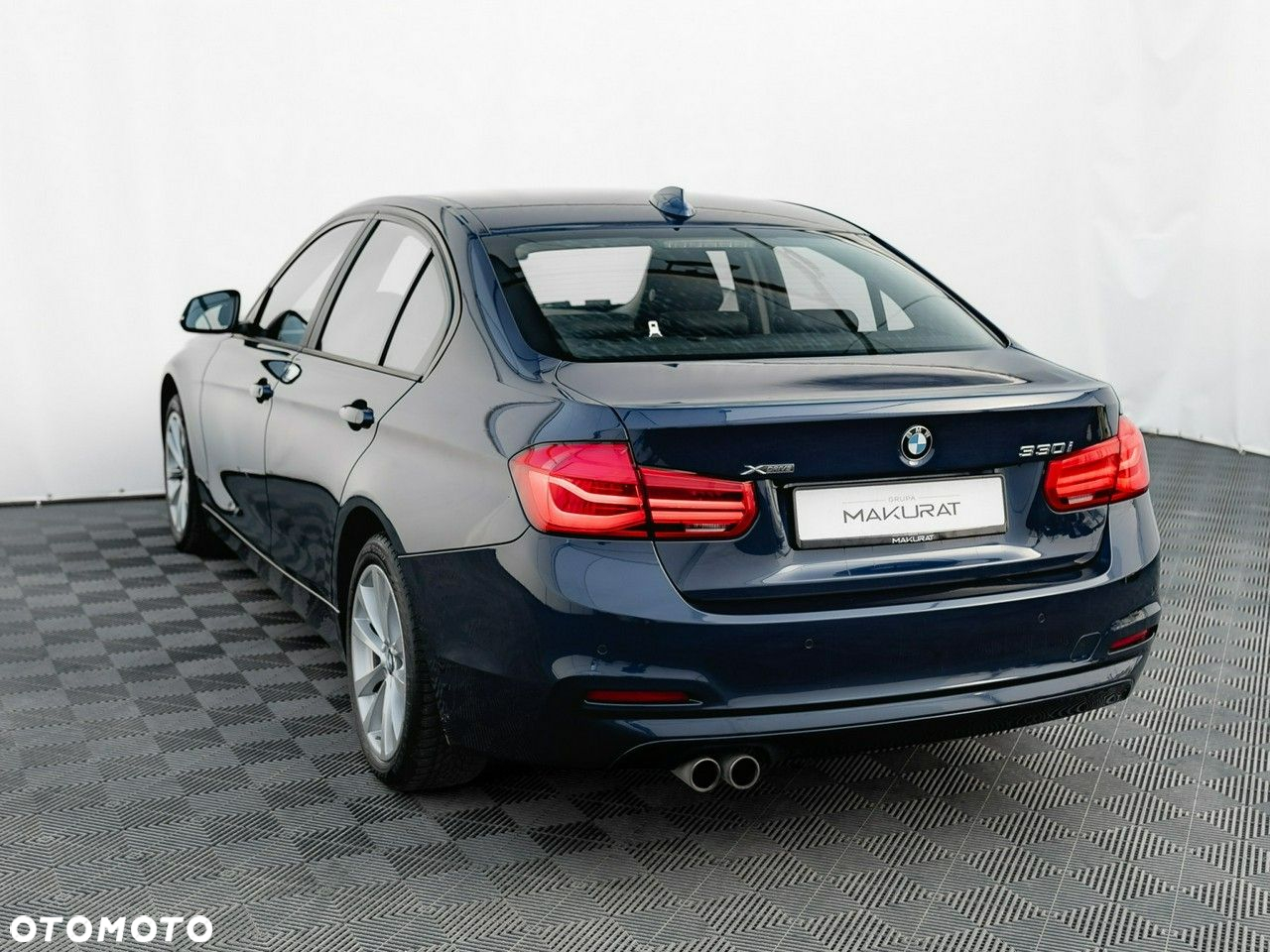 BMW Seria 3 330i xDrive Advantage - 5