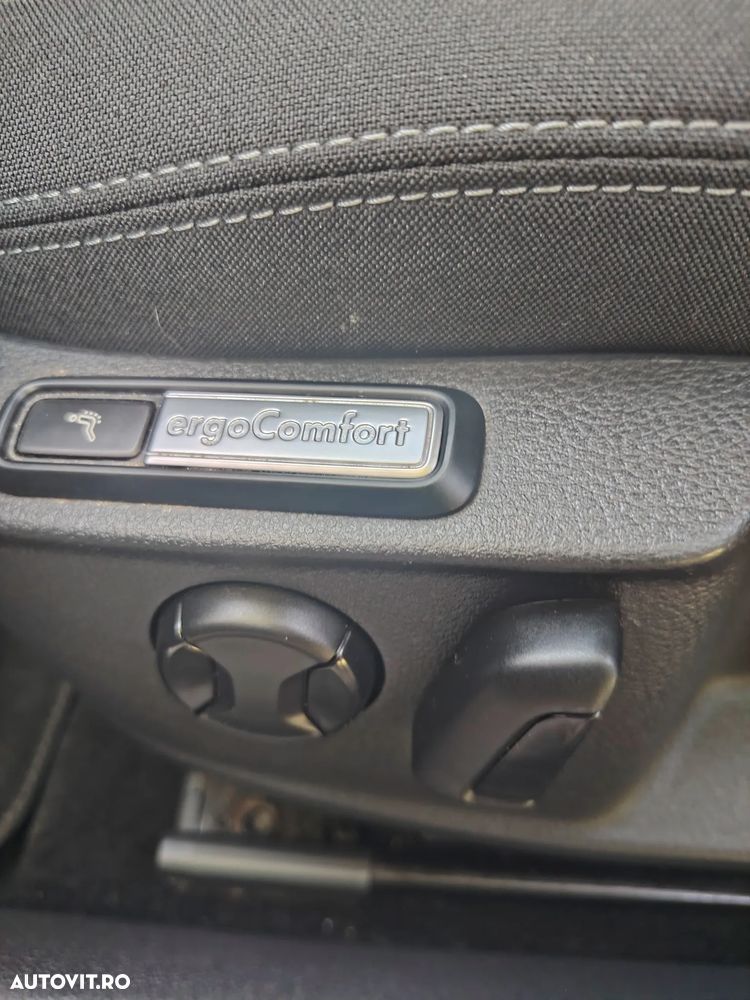 Volkswagen Passat 2.0 TDI SCR DSG Business - 6