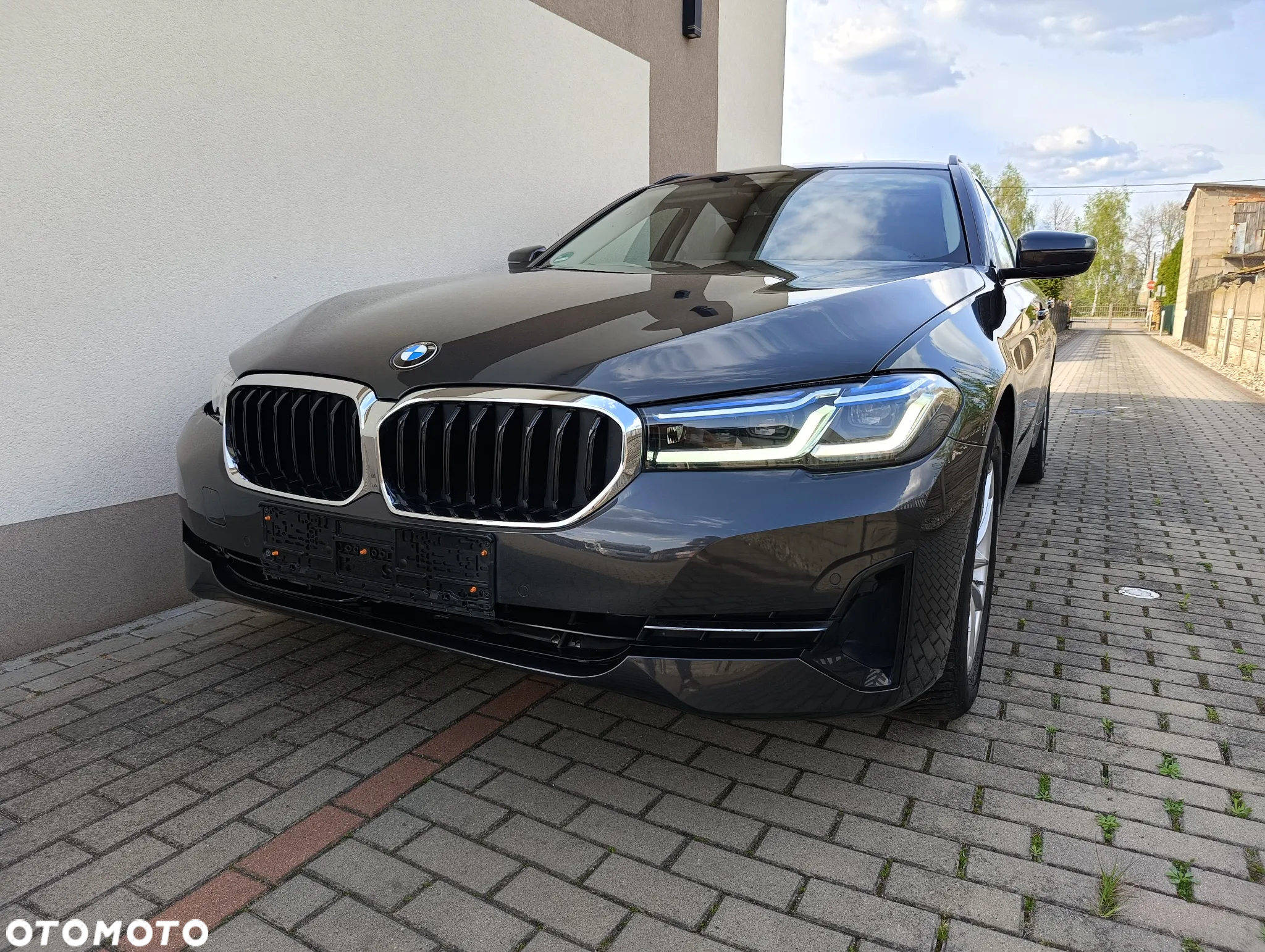BMW Seria 5 520d Touring Sport Line - 2