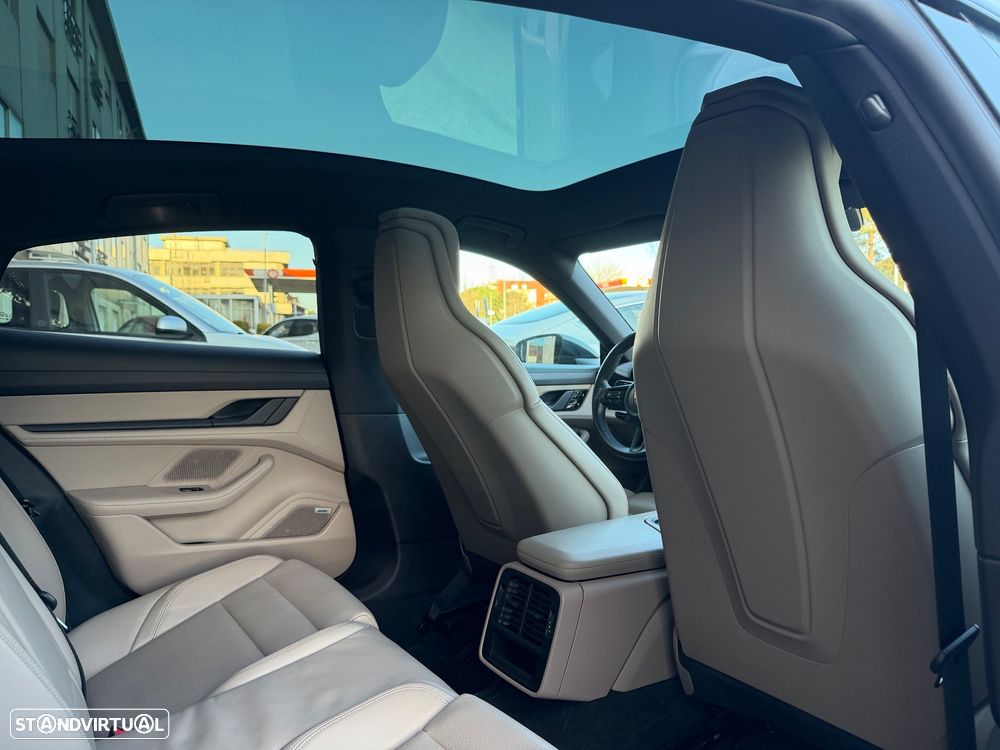 Porsche Taycan 4S Bateria Performance Plus - 28