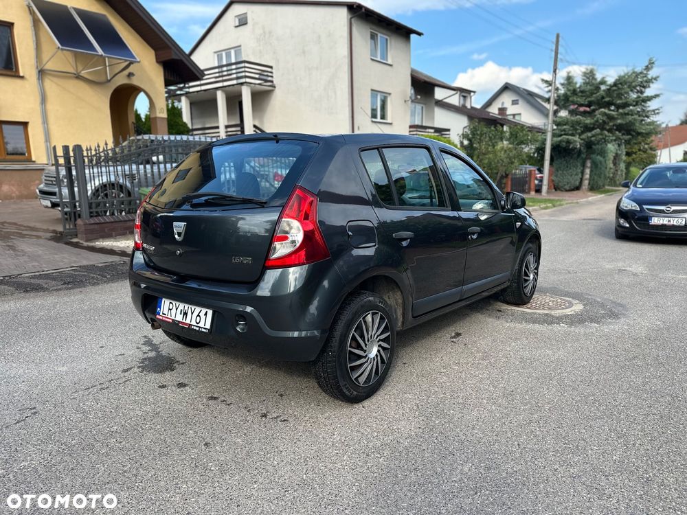 Dacia Sandero - 6