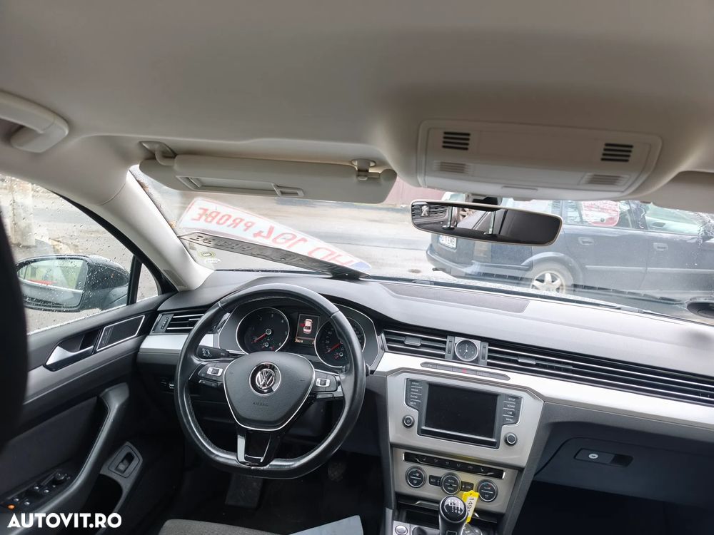 Volkswagen Passat Variant 2.0 TDI (BlueMotion Technology) Highline - 9