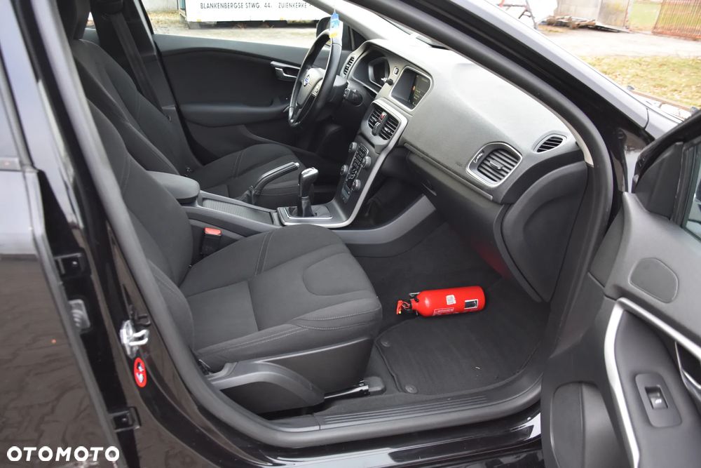 Volvo V40 - 11