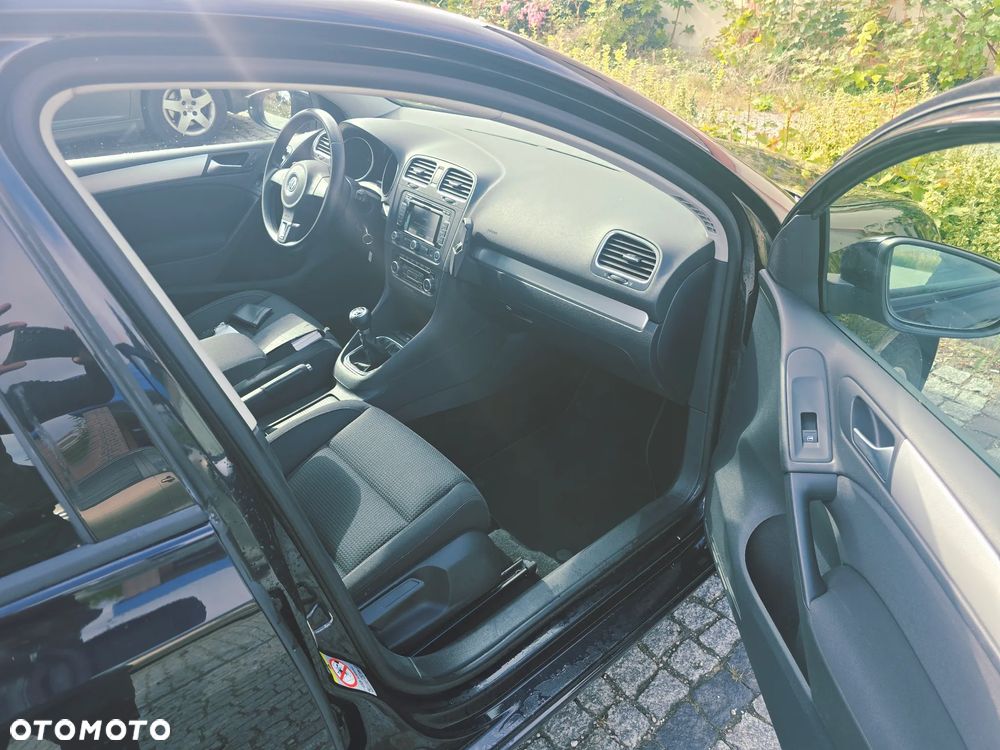 Volkswagen Golf 2.0 TDI DPF 4Motion MATCH - 9