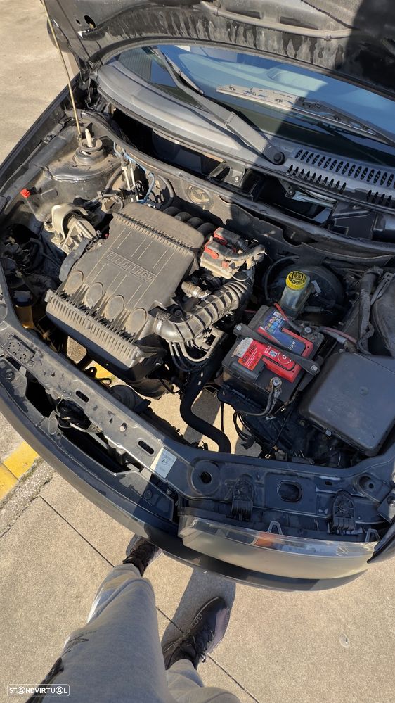 Fiat Punto 1.2 16V HLX - 19