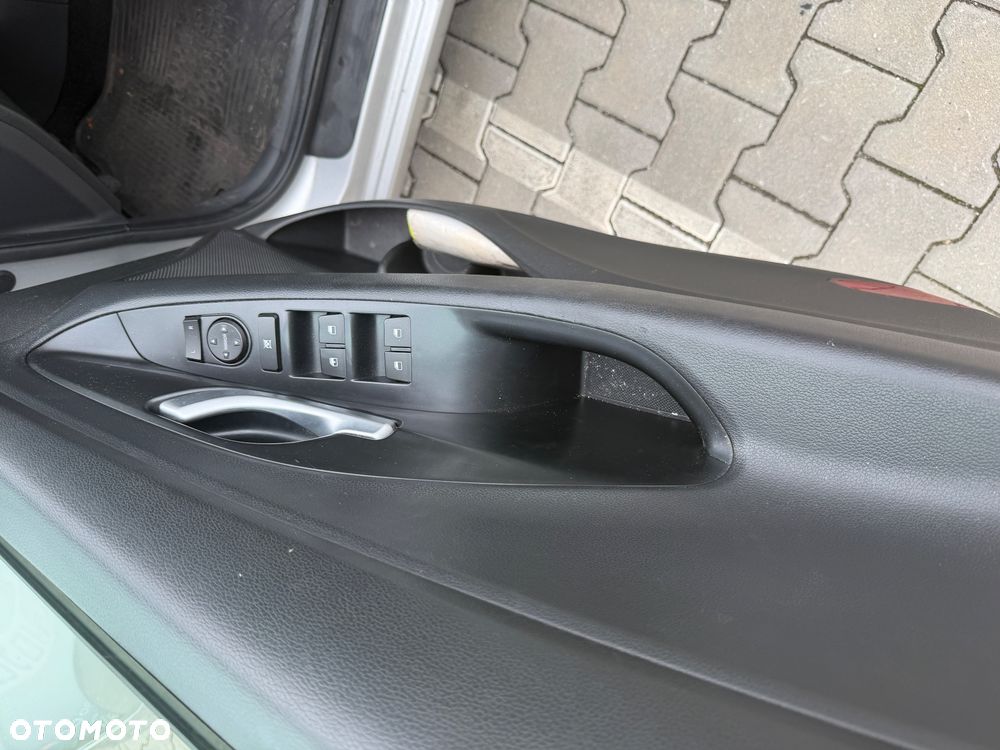Hyundai i30 1.6 D Comfort - 17