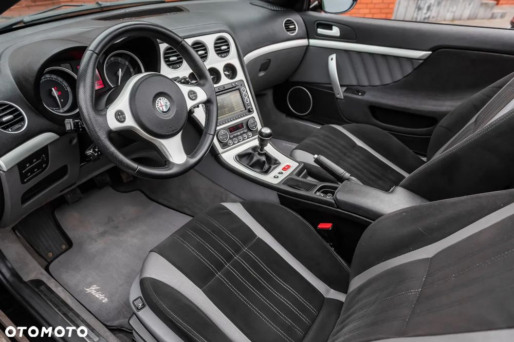 Alfa Romeo Spider 2.2 JTS 16V Exclusive - 35