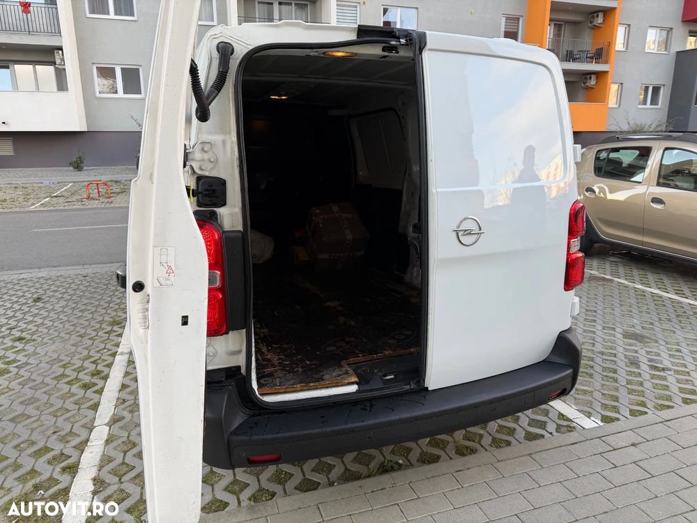 Opel Vivaro - 10