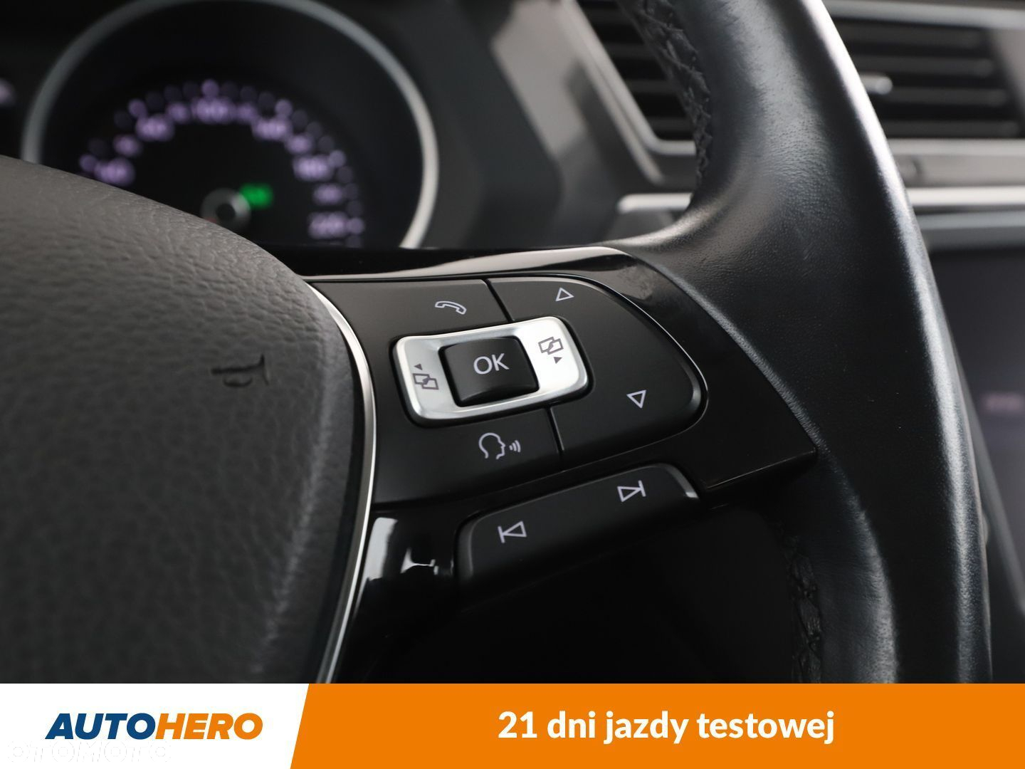 Volkswagen Tiguan - 30