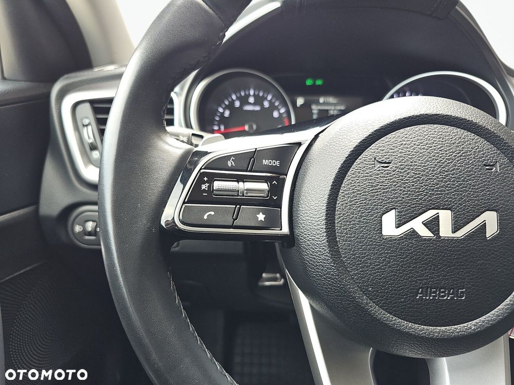 Kia XCeed 1.5 T-GDI M DCT - 13