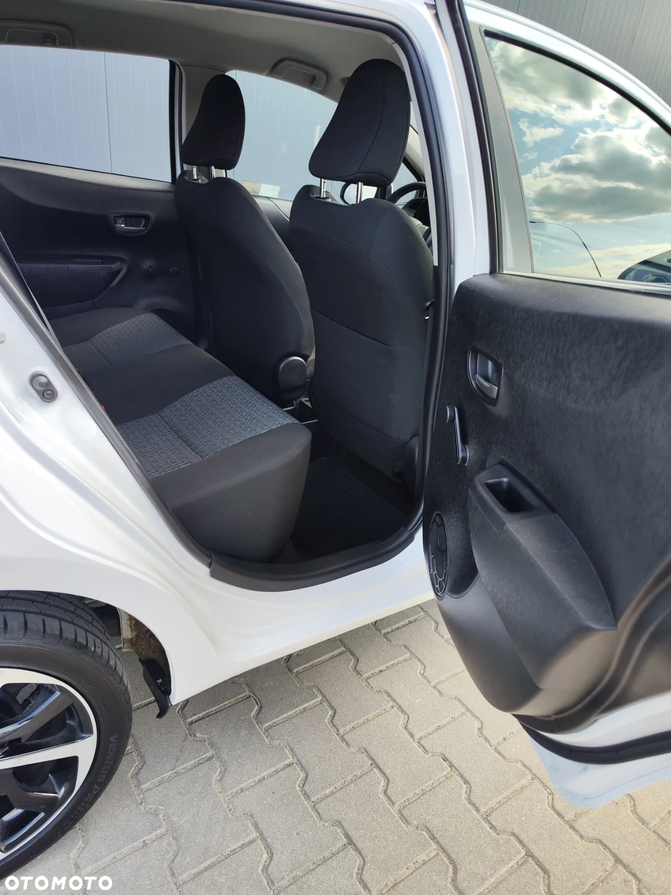 Toyota Yaris - 20
