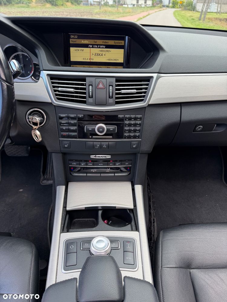 Mercedes-Benz Klasa E 350 CDI DPF 4Matic BlueEFFICIENCY 7G-TRONIC Elegance - 34