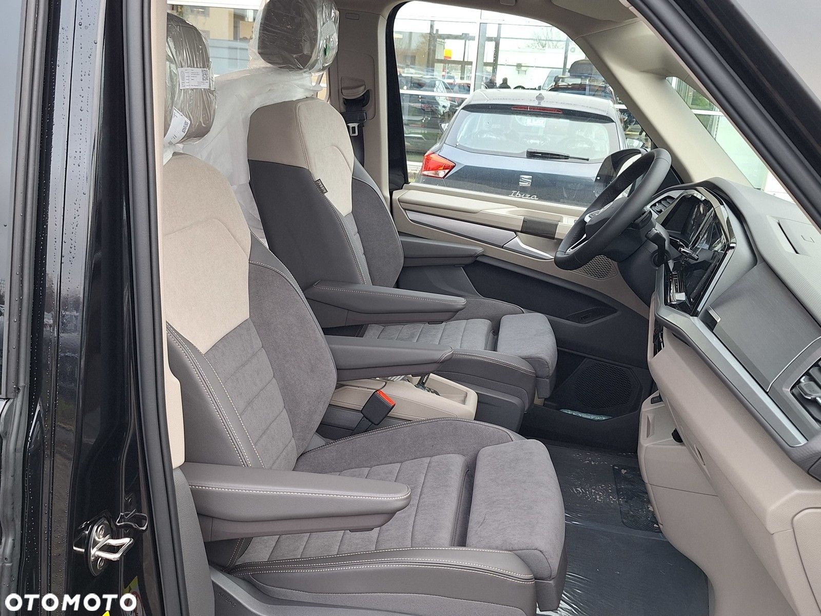 Volkswagen Multivan - 20