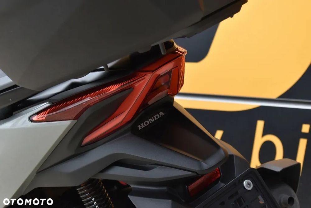 Honda NSS - 16