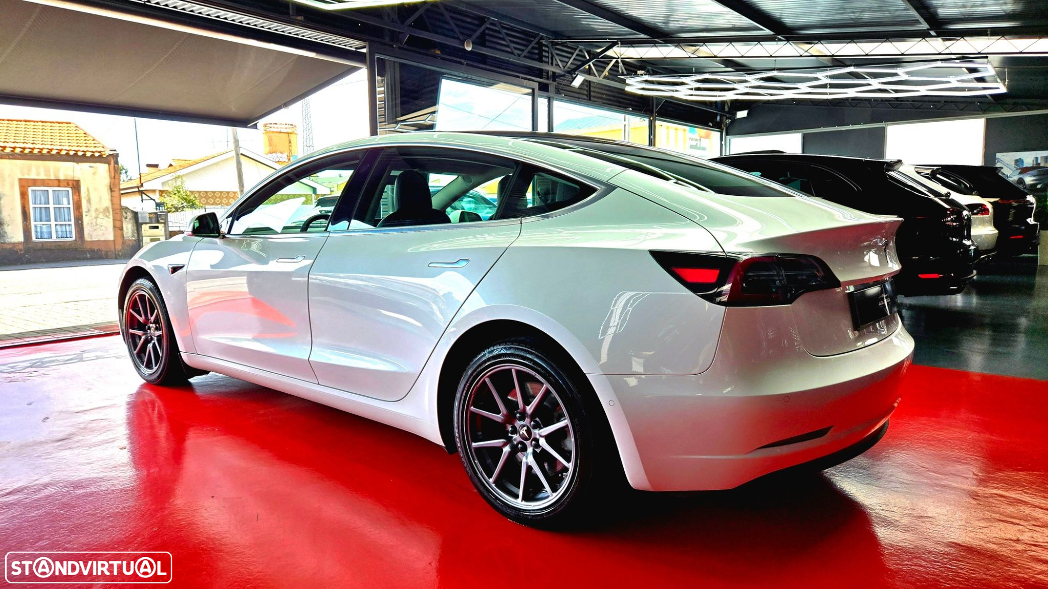 Tesla Model 3 Standard Range Plus RWD - 5