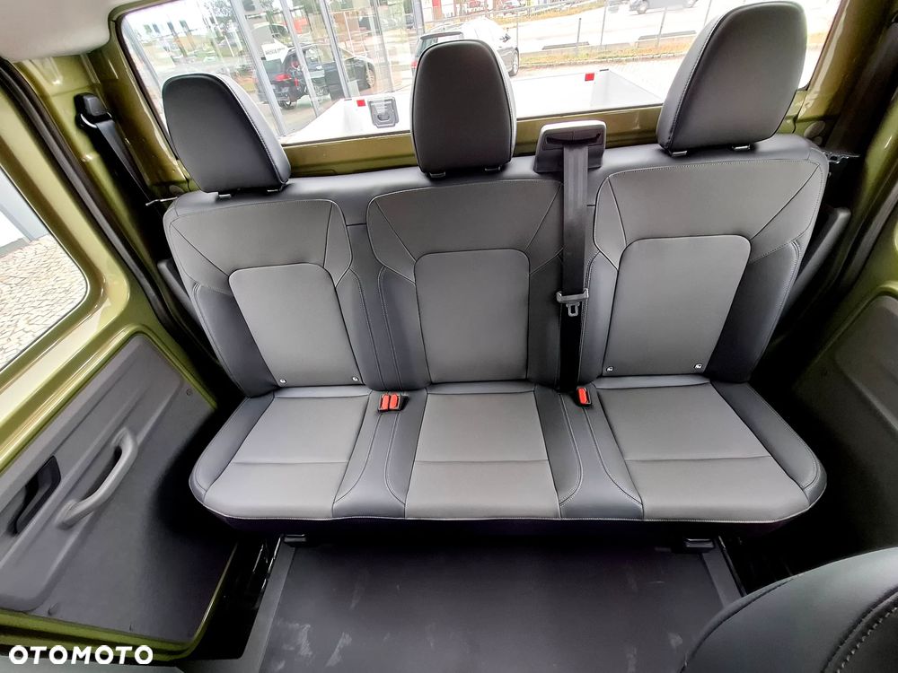 Volkswagen Transporter - 12