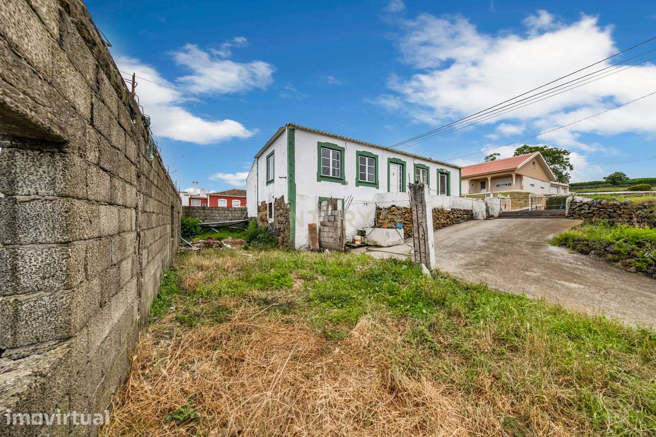 Moradia para Remodelar com Terreno | Vila do Porto Judeu - Grande imagem: 3/18