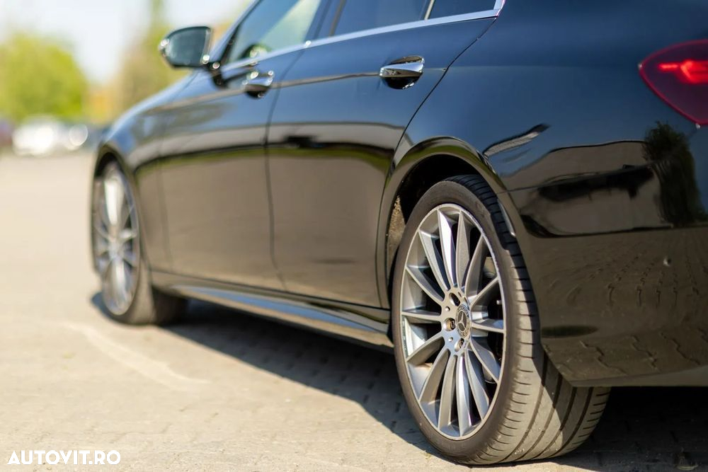 Mercedes-Benz E 220 d T 9G-TRONIC AMG Line - 12