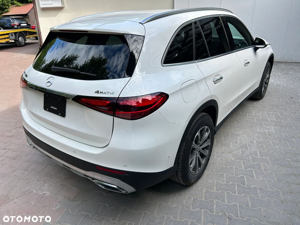 Mercedes-Benz GLC 300 4Matic 9G-TRONIC Avantgarde Advanced - 8