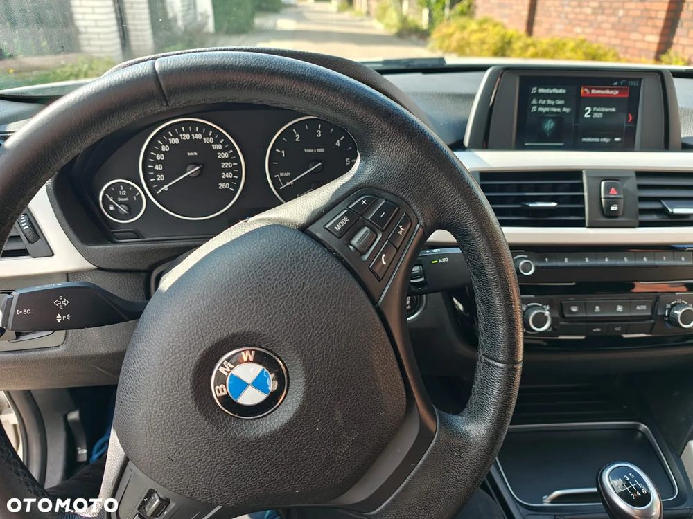 BMW Seria 3 318d Advantage - 12