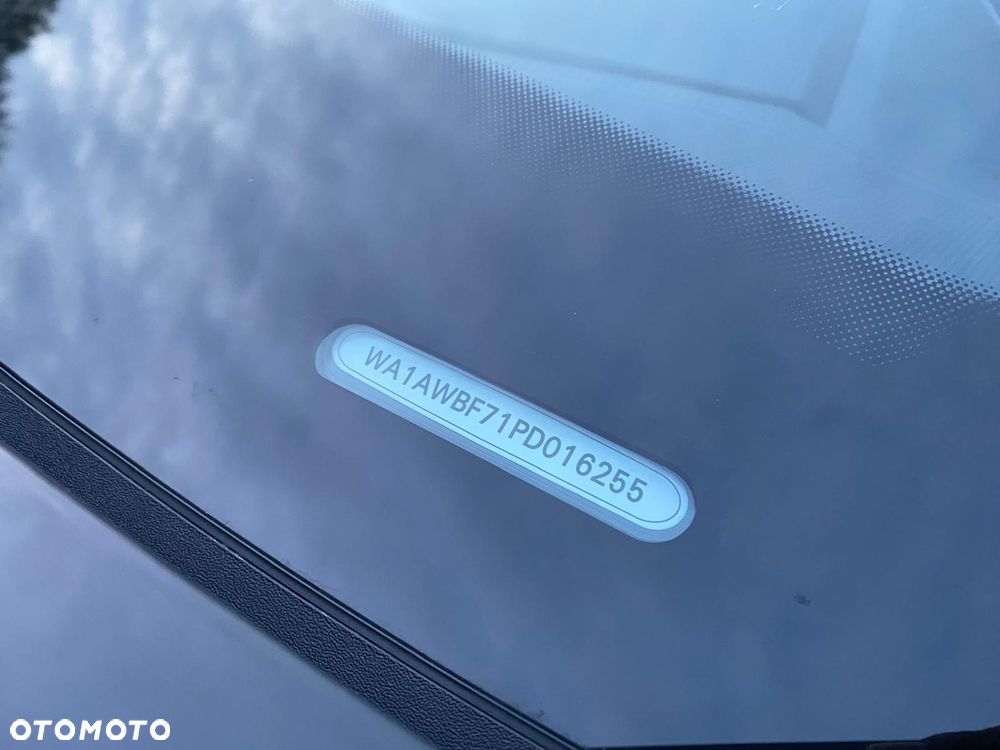 Audi SQ7 - 40
