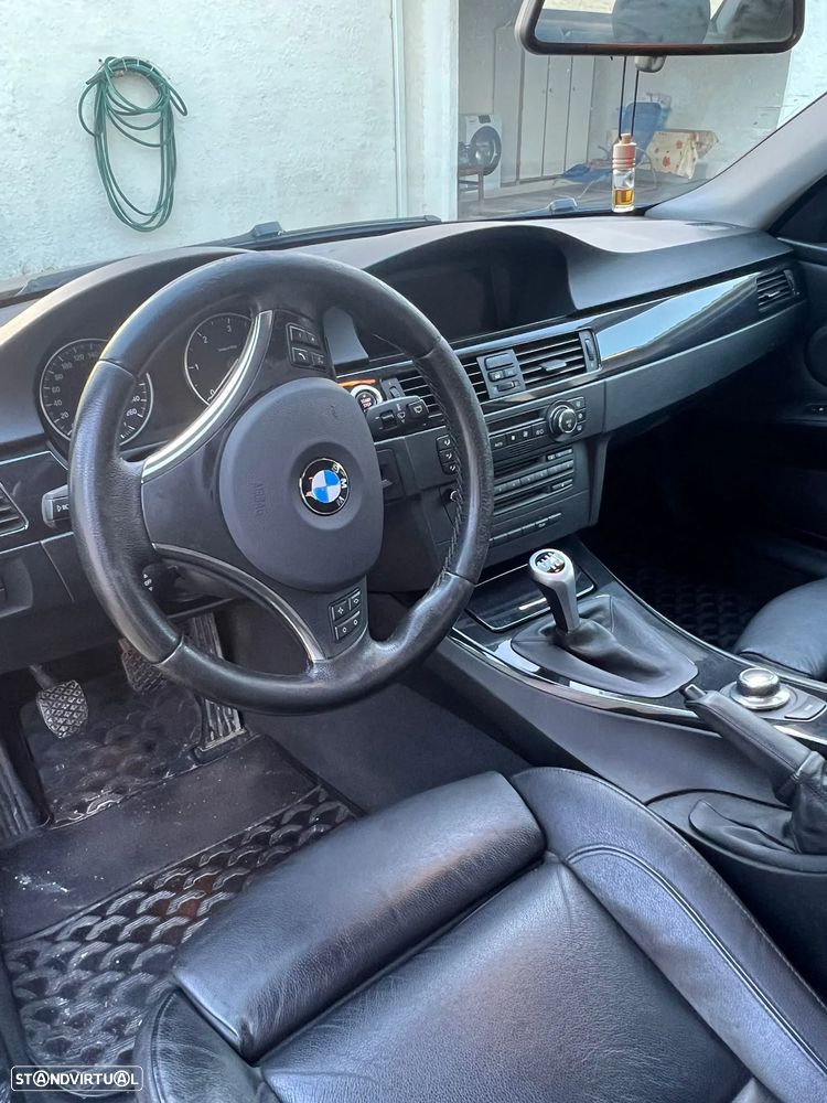 BMW 320 d Coupe - 13