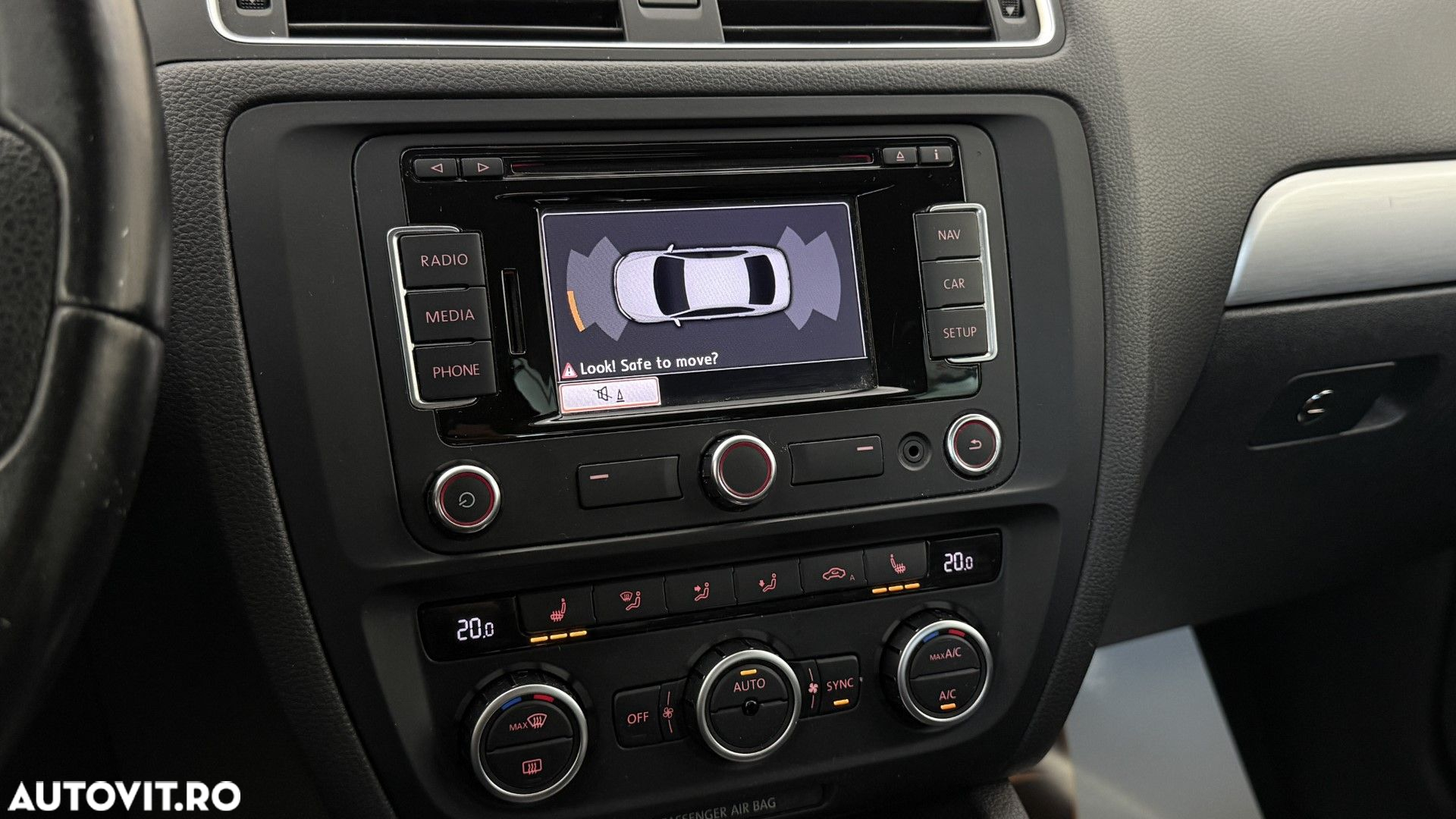 Volkswagen Jetta - 16