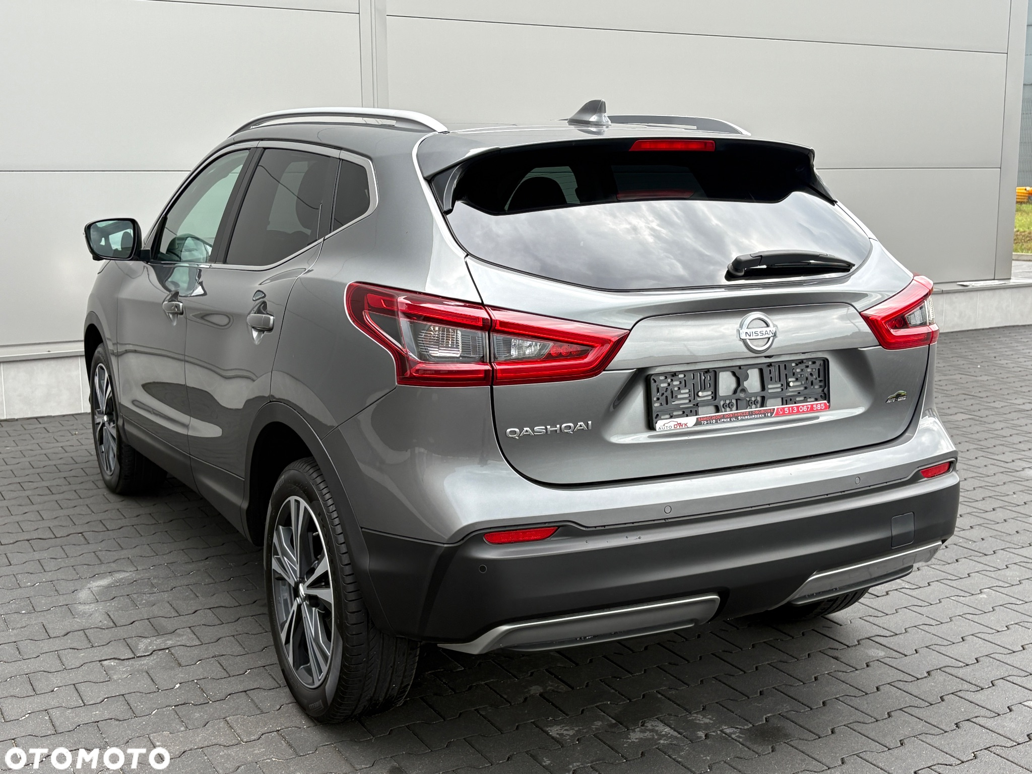 Nissan Qashqai 1.6 dCi Xtronic TEKNA - 8