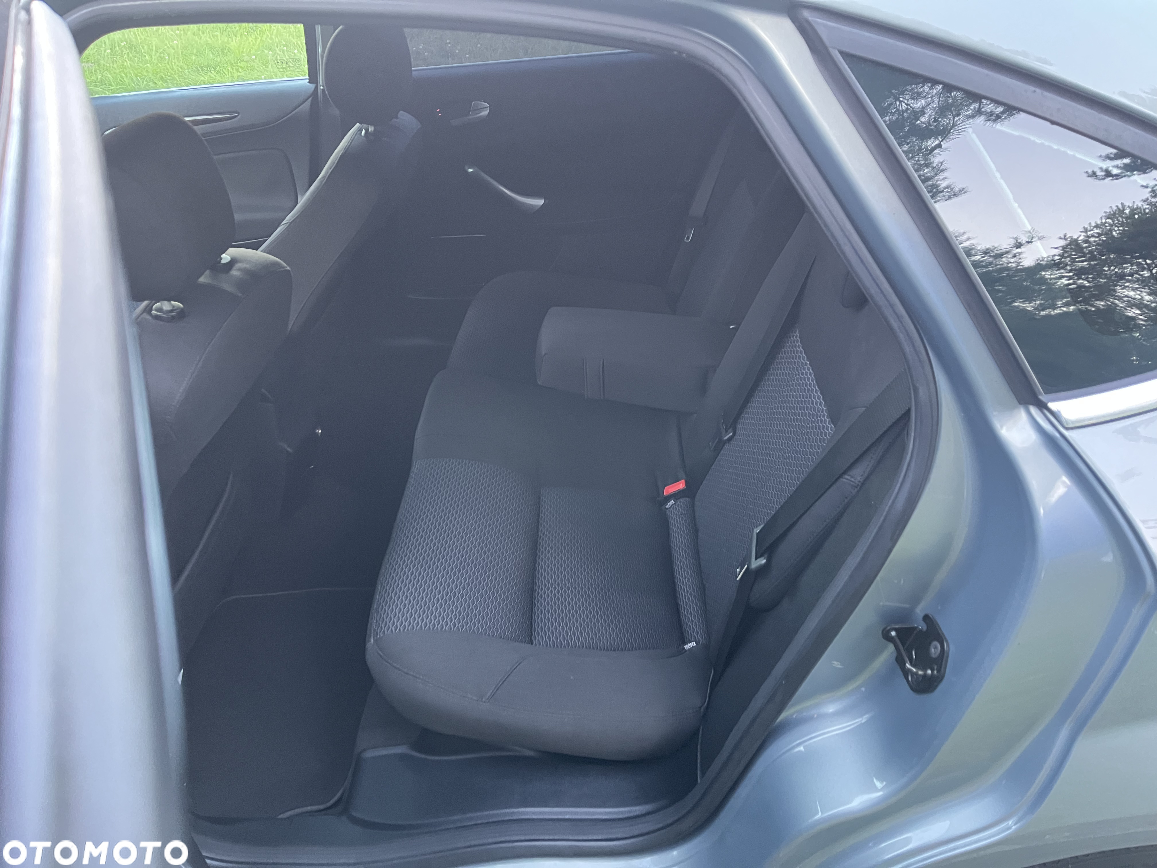 Ford Mondeo 2.0 Ghia - 8
