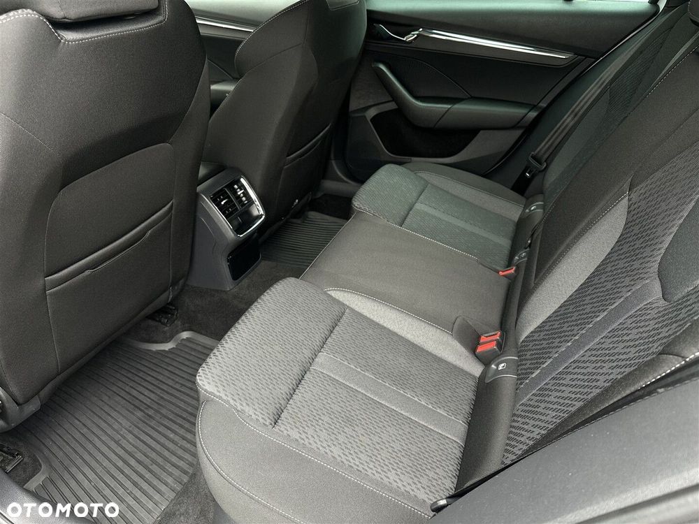 Skoda Octavia 2.0 TDI 4x4 Style DSG - 13