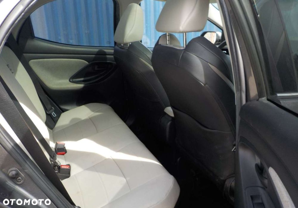 Toyota Yaris - 20