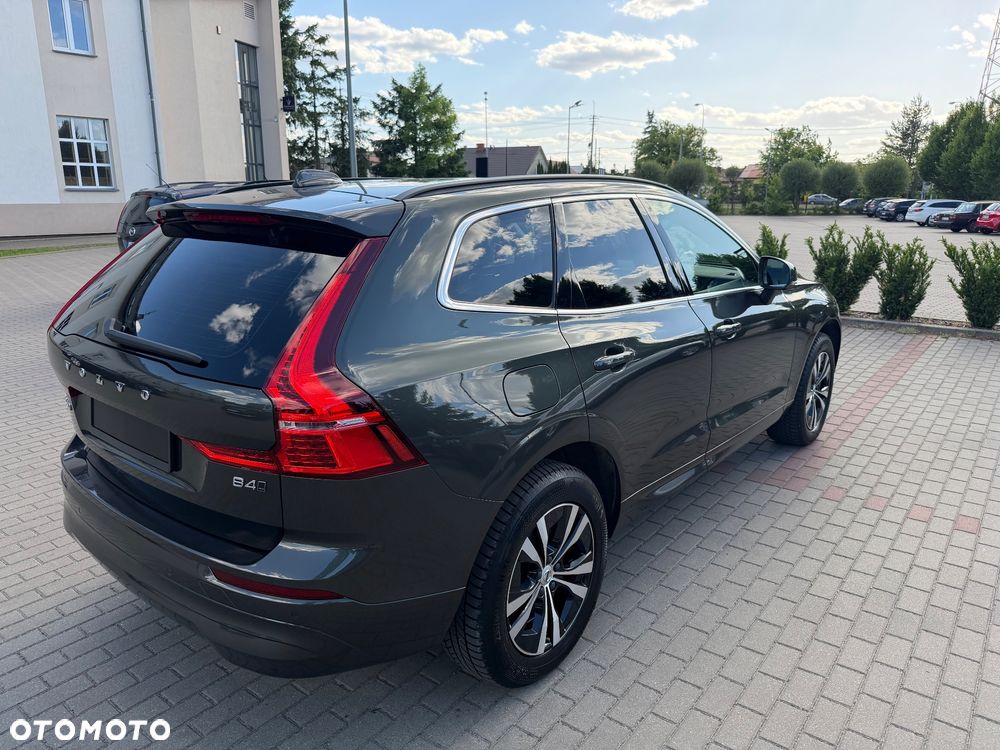 Volvo XC 60 B4 D AWD Momentum Pro - 3