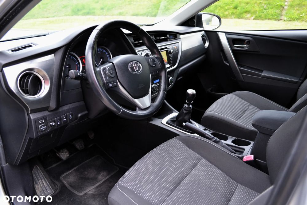 Toyota Auris 2.0 D-4D Premium - 5