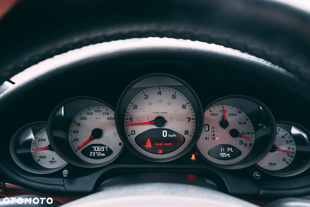 Porsche 911 Carrera 4S PDK - 22