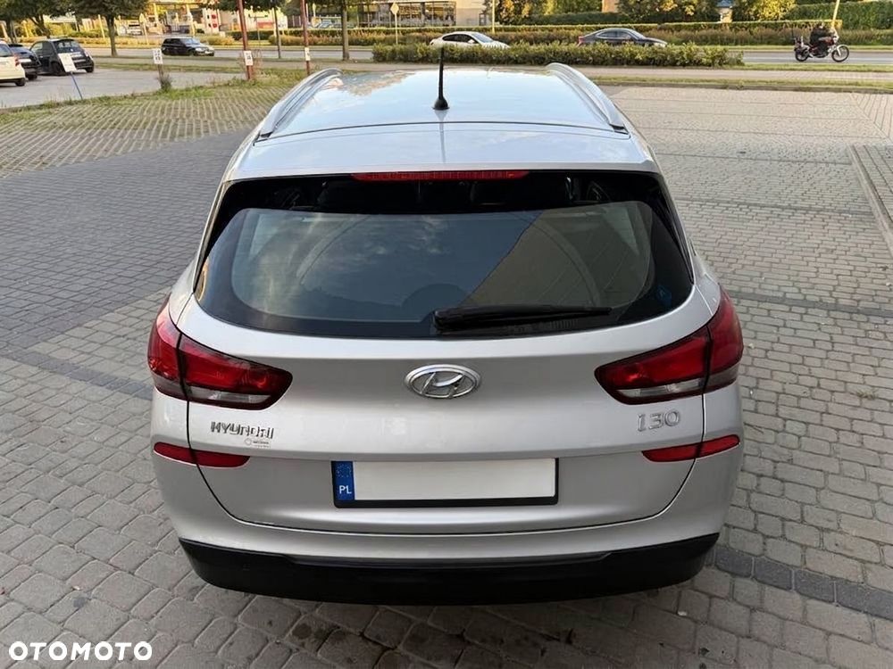 Hyundai i30 1.6 CRDi Classic + - 8