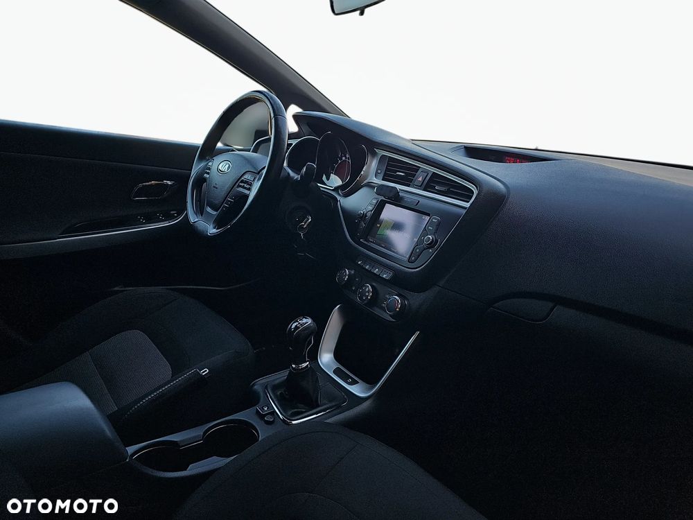 Kia Ceed 1.6 GDI Business Line - 10