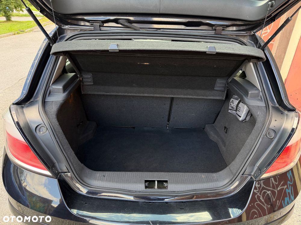 Opel Astra 1.6 NAVI - 27