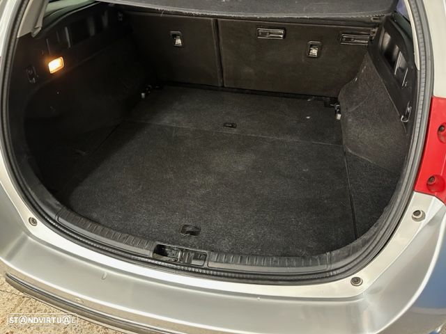 Toyota Auris Touring Sports 1.8 HSD Active - 20