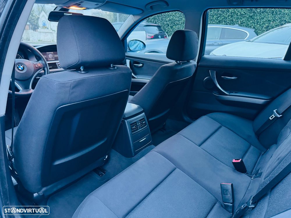 BMW 318 d Navigation Sport - 9